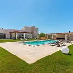 Domina 55 By Perle Di Puglia Villa